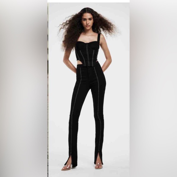 Black denim flare out pants from Zara - Picture 5 of 7